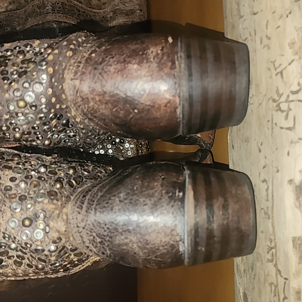 Studded Debra Frye Distressed  Ankle booties. Size: 7 - Picture 3 of 10